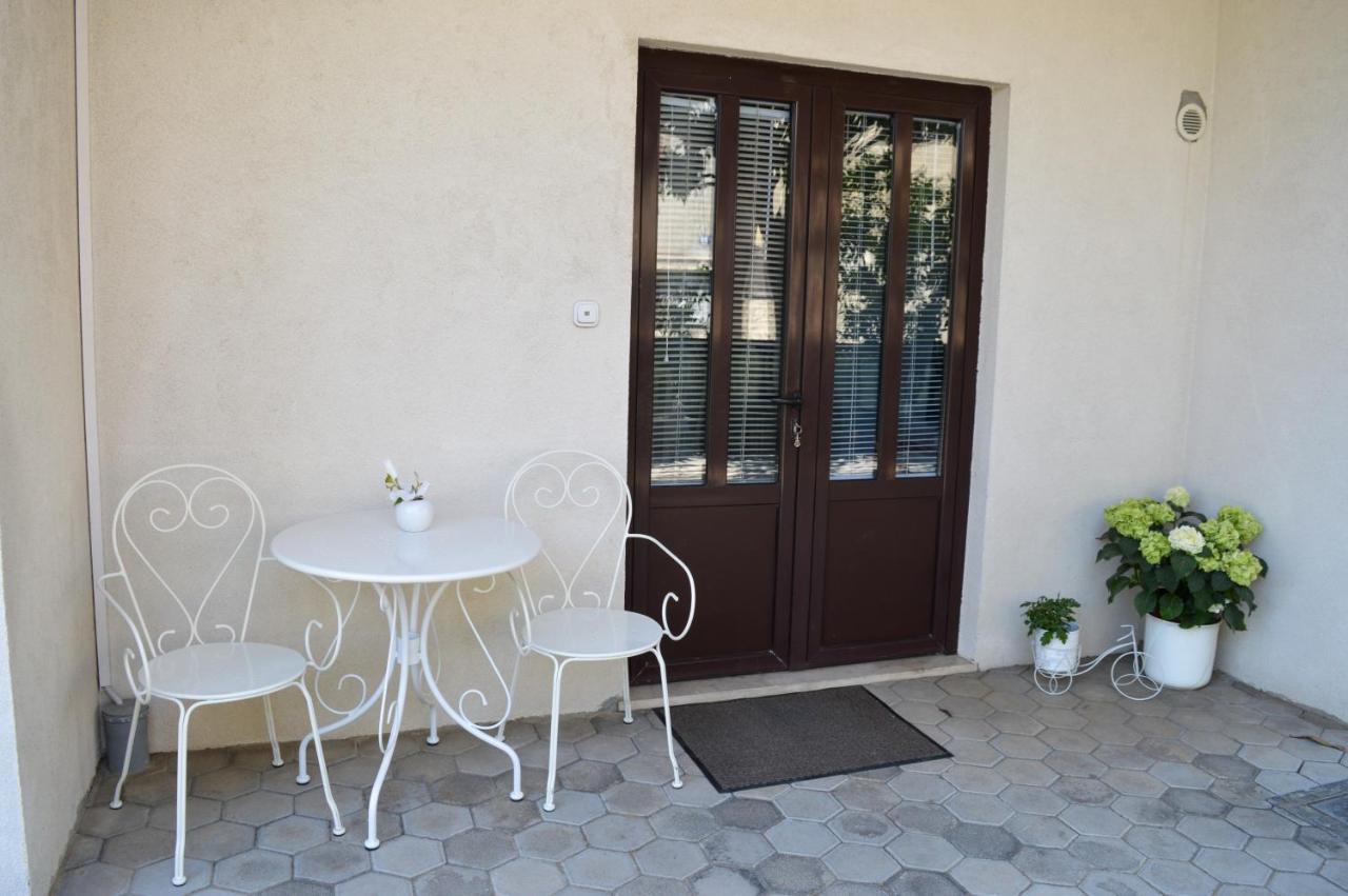 Kaštela Apartment Nikolic מראה חיצוני תמונה